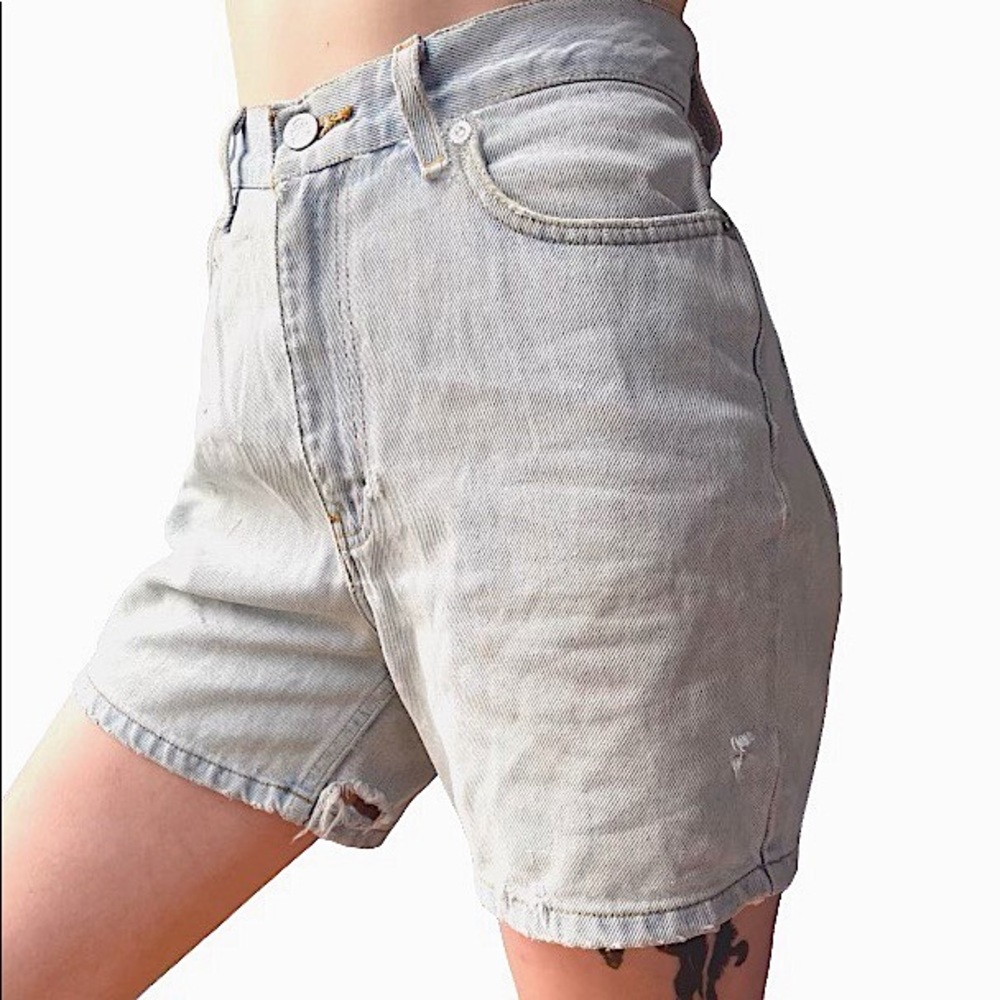SOLD Calvin Klein High Waisted Shorts Size 8